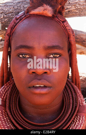 La Namibie, Skeleton Coast National Park, femme Himba Banque D'Images