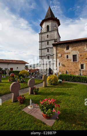 France, Pyrénées Atlantiques, Ainhoa, étiqueté Les Plus Beaux Villages de France, Notre Dame De L'Assomption Banque D'Images