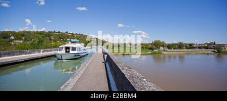 France, Lot et Garonne, Agen, pont-canal au-dessus de la Garonne Banque D'Images