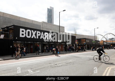 Royaume-uni, Londres, Boxpark Shoreditch, centre commercial à la mode situé dans des conteneurs Banque D'Images