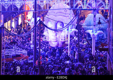 France, Nord, Lille, Lille 3000, défilé fantastique de l'ouverture de nuit, défilé des masques géants Banque D'Images