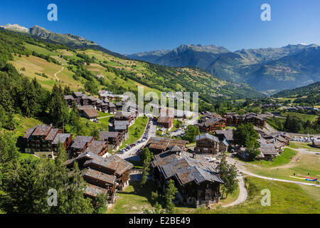 France, Savoie, Massif de la Vanoise, Valmorel, vue de la vallée de la Tarentaise et le Mont Blanc (4810m) Banque D'Images