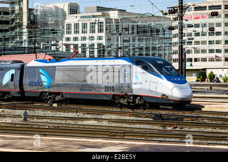 Locomotive Amtrak Acela Express No 2010, Union Station, Washington, DC Banque D'Images