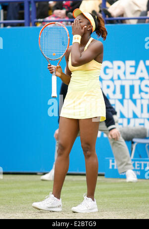 Eastbourne, Royaume-Uni. 18 Juin, 2014. Eastbourne International Aegon Caroline Wozniacki (DEN) bat Sloane Stephens (USA) par un score de 6-3, 6-3 lors de leur 2ème tour match à Devonshire Park. Credit : Action Plus Sport/Alamy Live News Banque D'Images