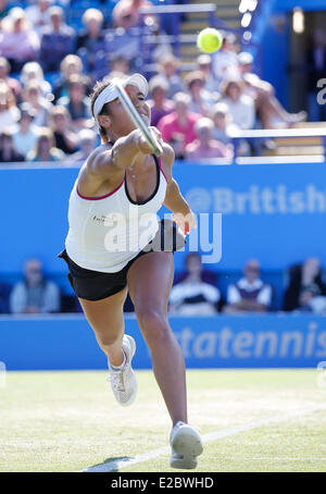 Eastbourne, Royaume-Uni. 18 Juin, 2014. Eastbourne International Aegon Heather Watson (GBR) bat Flavia Pennetta (ITA) par un score 6-7, 6-4, 6-2 dans leur 2ème tour match à Devonshire Park. Credit : Action Plus Sport/Alamy Live News Banque D'Images