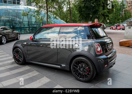 La Mini Cooper à Canary Wharf Motorexpo 2014 à Londres Banque D'Images