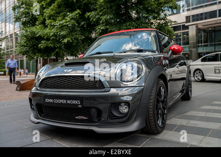 La Mini Cooper à Canary Wharf Motorexpo 2014 à Londres Banque D'Images