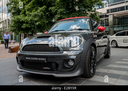 La Mini Cooper à Canary Wharf Motorexpo 2014 à Londres Banque D'Images