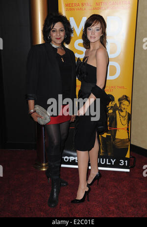 London, UK, UK. 20 juillet, 2009. Andrea Riseborough et Syal Meera dépistage VIP assister à de Mad, Bad & triste à l'Empire Leicester Square. © Ferdaus Shamim/ZUMA/ZUMAPRESS.com/Alamy fil Live News Banque D'Images