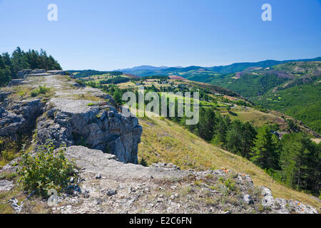 La France, la Lozère, les Causses et les Cévennes, paysage culturel agropastoraux méditerranéens, inscrite au Patrimoine Mondial de l'UNESCO, le Parc National des Cévennes (Parc National des Cévennes), classé réserve de biosphère par l'UNESCO, la corniche des Cévennes, Barjac Banque D'Images