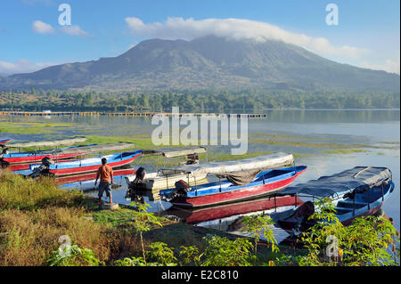 L'INDONÉSIE, Bali, Kintamani, Gunung Batur Volcano et Batur Lake près de Kedisan Banque D'Images