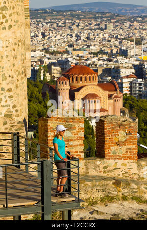 La Grèce, Macédoine, Thessalonique, ville demeure élevé et sa citadelle byzantine, les murs du 4e siècle et l'église de Saint Pavlo Banque D'Images