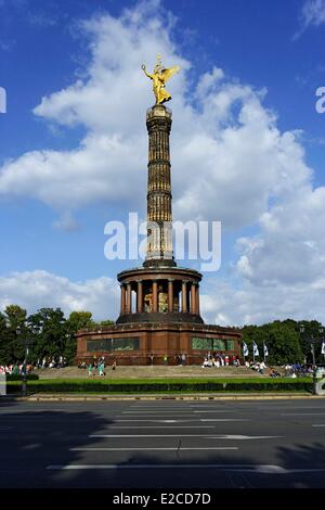 Allemagne, Berlin, Mitte, dans le centre de parc de Tiergarten, la Siegessäule (colonne de la Victoire), 70 mètres de haut qui célèbre la Banque D'Images