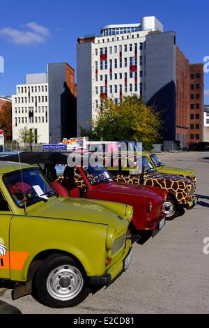 Allemagne, Berlin, voitures Trabant de Safari Trabi visites guidées, Zimmerstrasse, Banque D'Images