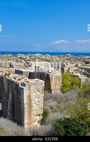 L'Italie, la Sicile, les îles Egadi, île de Favignana, Cala Rossa, la carrière de tuf qui était en usage à la construction de la palais baroques de Palerme Banque D'Images