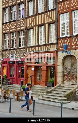 La France, de l'Ille et Vilaine, Rennes, Place Du Champ Jacquet, place bordée de maisons à colombages du 17ème siècle Banque D'Images