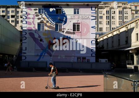 La Suisse, Canton de Vaud, Lausanne, Flon quartier moderne du centre-ville, la célèbre rue piétonne char moyen Banque D'Images