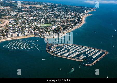 France Loire Atlantique Pornichet le port de plaisance et la côte jusqu'à la pointe de Chemoulin (vue aérienne) Banque D'Images