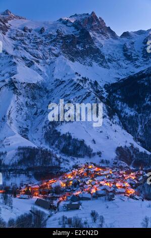 France Hautes Alpes Parc National des Ecrins Meije massif village de La Grave la Meije étiqueté Les Plus Beaux Villages de Banque D'Images