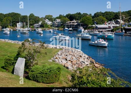 United States Maine Ogunquit Perkins Cove de bateaux de pêche et de bateaux dans le port Banque D'Images