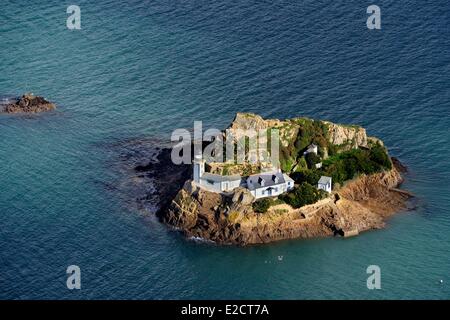 La baie de Morlaix Finistere Carantec phare de l'île Louet (également une maison d'hôtes en été) (vue aérienne) Banque D'Images