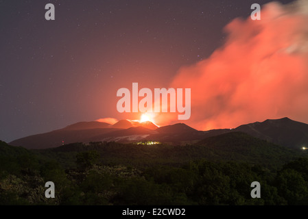 Coulées de Lave d'une éruption du volcan Etna Banque D'Images