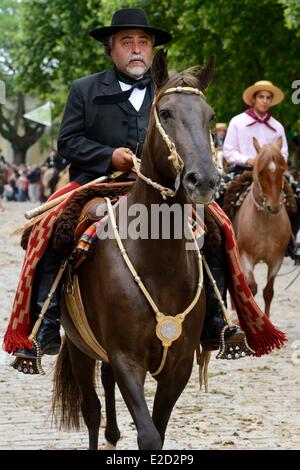 La province de Buenos Aires Argentine San Antonio de Areco Tradition festival (Dia de Tradicion) gaucho à cheval dans Banque D'Images