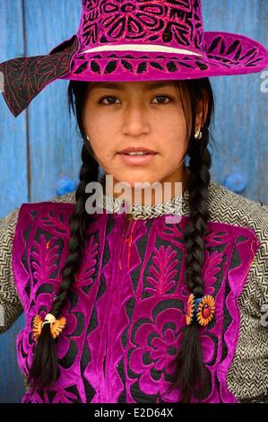 Pérou Cuzco province Livitaca Feria de San Sebastian qui répond à toutes les communautés indiennes de la région woman Banque D'Images