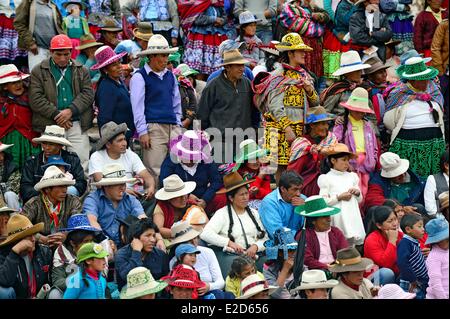 Pérou Cuzco province Livitaca Feria de San Sebastian qui répond à toutes les communautés indiennes de la région Banque D'Images