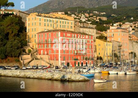 France, Haute Corse, Bastia, les bâtiments sur le quai du port traditionnel Albert Gillio Banque D'Images