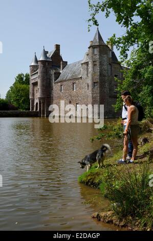 Forêt de Brocéliande Morbihan France Château de Trécesson Banque D'Images