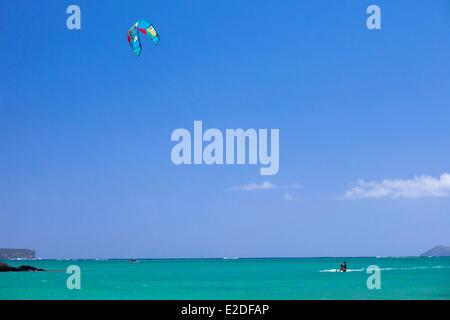 L'Ile Maurice, Rivière du Rempart district, Cap Malheureux, le lagon, kite surf Banque D'Images