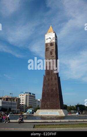 Tunisie, Tunis, l'Avenue Habib Bourguiba, Place du 7 novembre 1987 de l'horloge, matin Banque D'Images