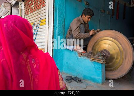 L'état du Rajasthan en Inde de l'affûteur de couteaux Nagaur Banque D'Images