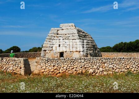 Espagne Iles Baléares Minorque la Naveta d'Es Tudons près de Ciutadella chambre tombe mégalithique caractérisée par sa forme de coque Banque D'Images