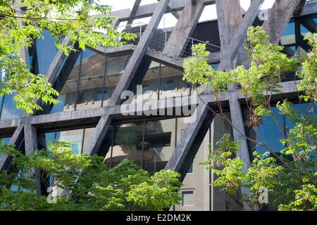 France, Bouches du Rhone, Aix en Provence, Pavillon Noir, Centre Chorégraphique National, le Ballet Preljocaj, architecte Rudy Ricciotti Banque D'Images