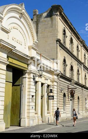 Nouvelle Zélande, île du Sud, région de l'Otago, Oamaru est un centre urbain sur le front de mer avec bon état de bâtiments victoriens datant des années 1880, rue du Port rue est bordée d'entrepôts, granges et bâtiments commerciaux Banque D'Images