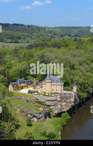 France Dordogne Périgord Noir (Périgord Noir) Thonac le château de Belcayre sur les rives de la rivière Vézère (vue aérienne) Banque D'Images