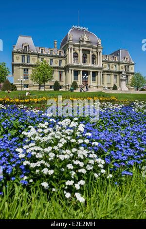 Suisse Canton de Vaud Lausanne Palais de justice et statue de Guillaume Tell Banque D'Images