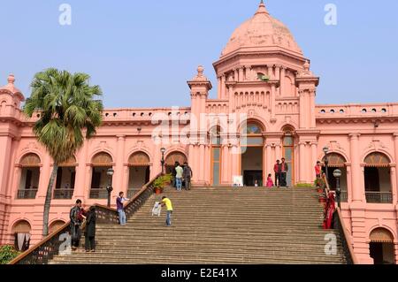 Le Bangladesh Dhaka (Dacca) Vieux Dhaka l'Ahsan Manzil (ou Palais Rose), construit entre 1859 et 1869 dans un style indo-était mauresques Banque D'Images