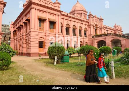 Le Bangladesh Dhaka (Dacca) Vieux Dhaka l'Ahsan Manzil (ou Palais Rose), construit entre 1859 et 1869 dans un style indo-était mauresques Banque D'Images