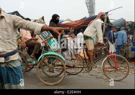 Le Bangladesh, sur le chemin entre Dhaka et Bogra Banque D'Images