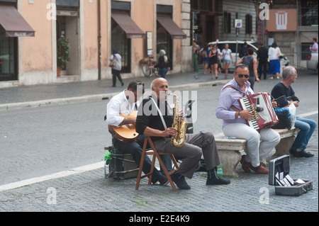 Rome Italie 2014 - musiciens jouant dans la Piazza Navona Banque D'Images