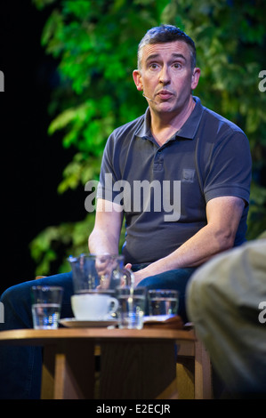 Steve Coogan parle de la réalisation du film "Philomena" sur scène à Hay Festival 2014 ©Jeff Morgan Banque D'Images