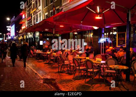 Pays-bas, Amsterdam, Hollande du Nord, bars avec terrasse à la place Leidseplein, près de Stadsschouwburg théâtre Banque D'Images