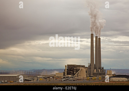 Page, Arizona - Le Navajo à charbon centrale électrique. Banque D'Images