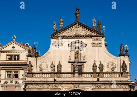 République tchèque, Prague, centre historique classé au Patrimoine Mondial par l'UNESCO, la Vieille Ville (Stare Mesto), façade baroque Banque D'Images