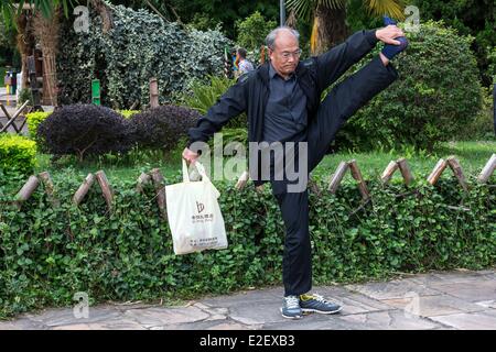 Chine, province du Yunnan, Kumming Kumming, les minorités ethniques, les minorités ethniques du Yunnan, Tai-Chi Banque D'Images