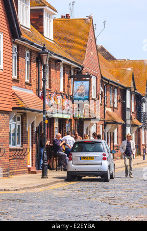 Pub Quayside Folkestone Harbour, Kent, Royaume-Uni Banque D'Images