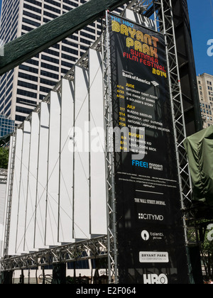 Écran géant Outdoor Film Festival du Film de l'été, HBO, Bryant Park, New York, USA Banque D'Images